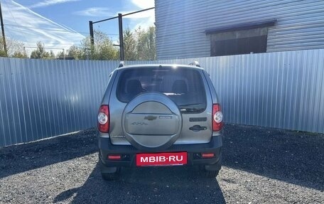 Chevrolet Niva I рестайлинг, 2011 год, 425 000 рублей, 4 фотография