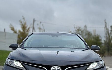 Toyota Camry, 2023 год, 3 850 000 рублей, 2 фотография