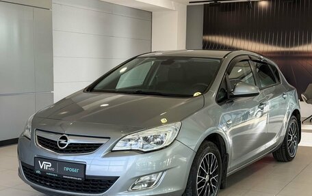 Opel Astra J, 2010 год, 685 000 рублей, 1 фотография