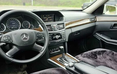 Mercedes-Benz E-Класс, 2010 год, 1 250 000 рублей, 4 фотография