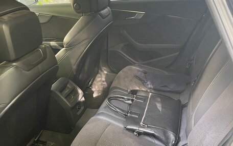 Audi A4, 2017 год, 2 500 000 рублей, 10 фотография