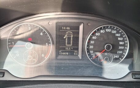 Volkswagen Caravelle T5, 2014 год, 2 350 000 рублей, 4 фотография