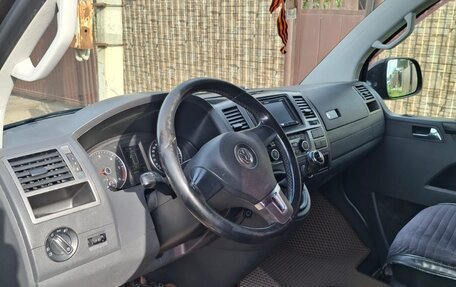 Volkswagen Caravelle T5, 2014 год, 2 350 000 рублей, 5 фотография