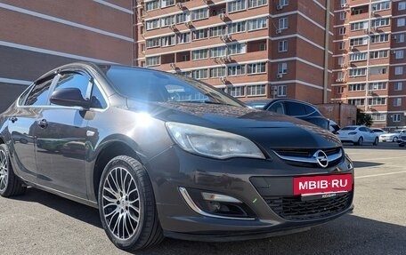 Opel Astra J, 2013 год, 850 000 рублей, 3 фотография