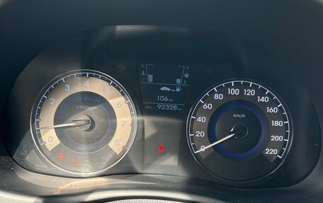 Hyundai Solaris II рестайлинг, 2011 год, 900 000 рублей, 12 фотография