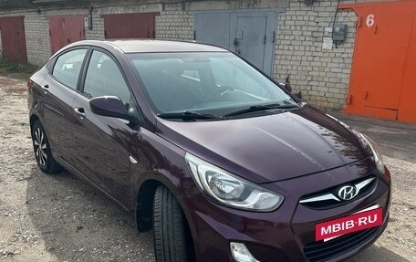 Hyundai Solaris II рестайлинг, 2011 год, 900 000 рублей, 3 фотография