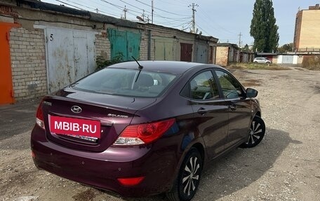 Hyundai Solaris II рестайлинг, 2011 год, 900 000 рублей, 5 фотография