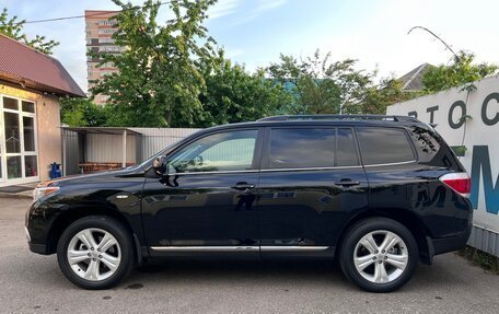 Toyota Highlander III, 2013 год, 1 790 000 рублей, 4 фотография