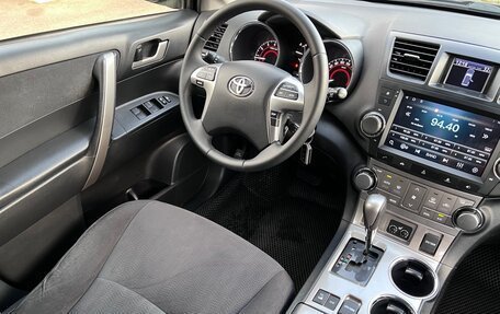 Toyota Highlander III, 2013 год, 1 790 000 рублей, 14 фотография