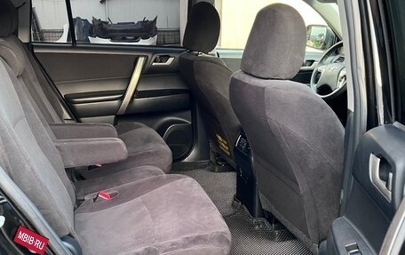 Toyota Highlander III, 2013 год, 1 790 000 рублей, 25 фотография