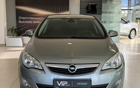 Opel Astra J, 2010 год, 685 000 рублей, 2 фотография