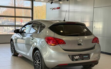 Opel Astra J, 2010 год, 685 000 рублей, 4 фотография