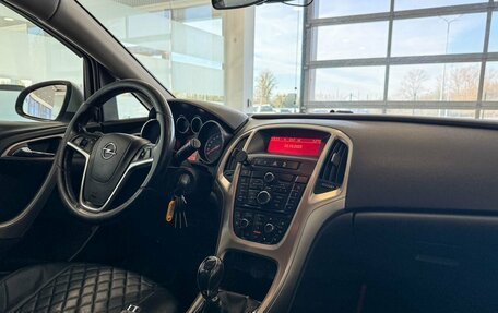 Opel Astra J, 2010 год, 685 000 рублей, 7 фотография