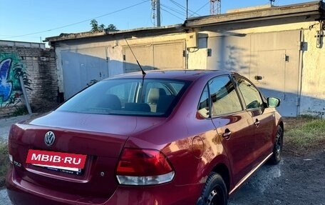 Volkswagen Polo VI (EU Market), 2011 год, 699 000 рублей, 2 фотография
