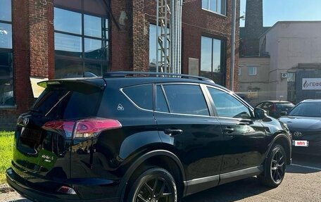 Toyota RAV4, 2019 год, 3 200 000 рублей, 6 фотография