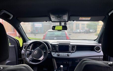 Toyota RAV4, 2019 год, 3 200 000 рублей, 22 фотография