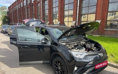Toyota RAV4, 2019 год, 3 200 000 рублей, 12 фотография