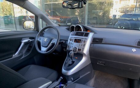 Toyota Verso I, 2010 год, 1 200 000 рублей, 9 фотография