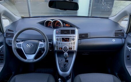 Toyota Verso I, 2010 год, 1 200 000 рублей, 11 фотография