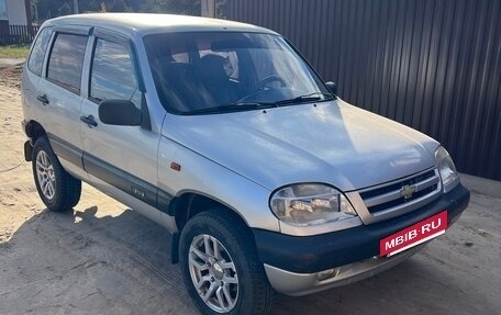 Chevrolet Niva I рестайлинг, 2003 год, 315 000 рублей, 2 фотография