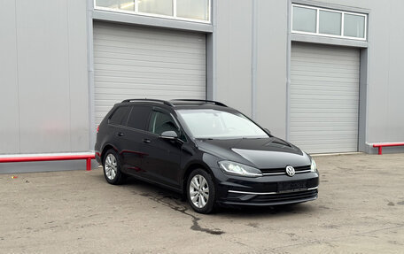 Volkswagen Golf VII, 2019 год, 1 900 000 рублей, 3 фотография