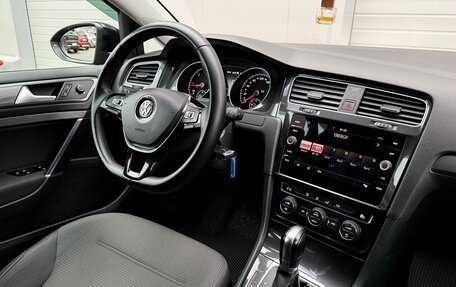 Volkswagen Golf VII, 2019 год, 1 900 000 рублей, 16 фотография