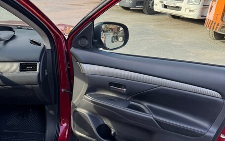 Mitsubishi Outlander III рестайлинг 3, 2013 год, 1 310 000 рублей, 17 фотография