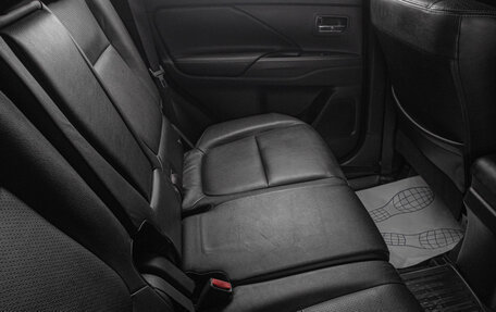 Mitsubishi Outlander III рестайлинг 3, 2016 год, 1 719 000 рублей, 19 фотография