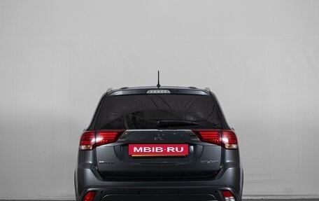 Mitsubishi Outlander III рестайлинг 3, 2016 год, 1 719 000 рублей, 5 фотография