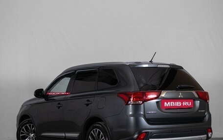 Mitsubishi Outlander III рестайлинг 3, 2016 год, 1 719 000 рублей, 6 фотография