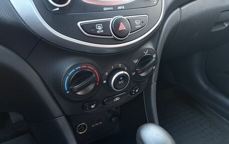 Hyundai Solaris II рестайлинг, 2011 год, 870 000 рублей, 11 фотография