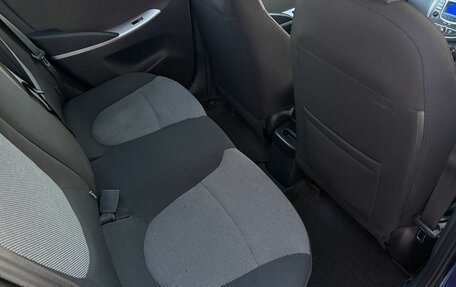 Hyundai Solaris II рестайлинг, 2011 год, 870 000 рублей, 17 фотография