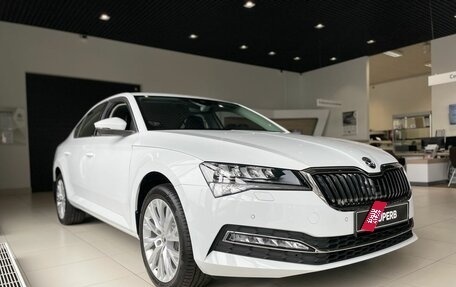 Skoda Superb III рестайлинг, 2025 год, 3 900 000 рублей, 6 фотография