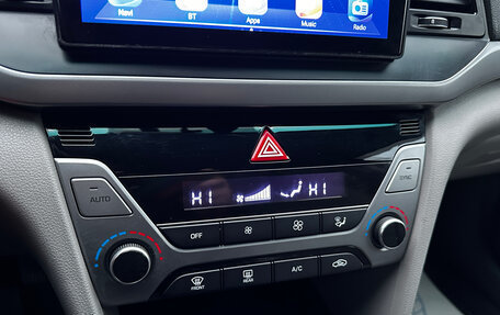Hyundai Elantra VI рестайлинг, 2018 год, 1 090 000 рублей, 13 фотография