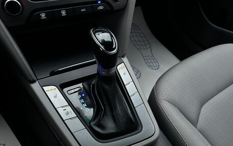 Hyundai Elantra VI рестайлинг, 2018 год, 1 090 000 рублей, 14 фотография
