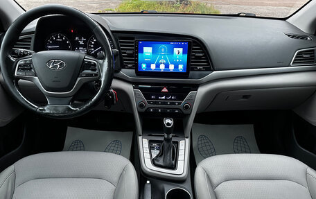Hyundai Elantra VI рестайлинг, 2018 год, 1 090 000 рублей, 8 фотография