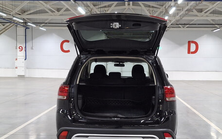 Mitsubishi Outlander III рестайлинг 3, 2020 год, 2 340 000 рублей, 12 фотография