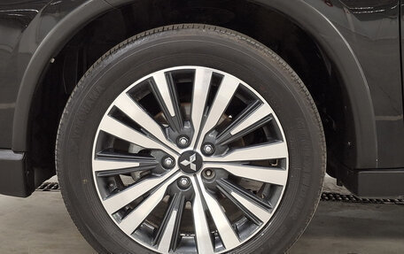 Mitsubishi Outlander III рестайлинг 3, 2020 год, 2 340 000 рублей, 22 фотография