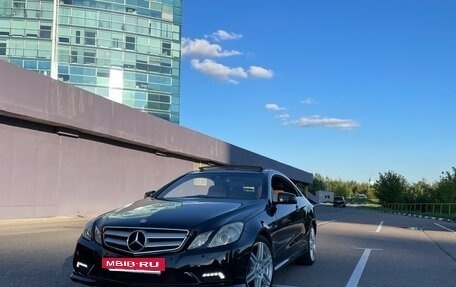 Mercedes-Benz E-Класс, 2010 год, 1 500 000 рублей, 2 фотография