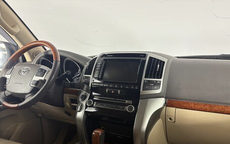 Toyota Land Cruiser 200, 2013 год, 3 650 000 рублей, 16 фотография