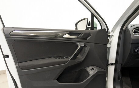 Volkswagen Tiguan II, 2020 год, 2 750 000 рублей, 19 фотография