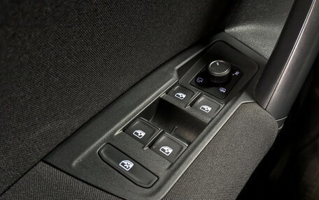 Volkswagen Tiguan II, 2020 год, 2 750 000 рублей, 30 фотография
