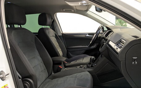 Volkswagen Tiguan II, 2020 год, 2 750 000 рублей, 24 фотография