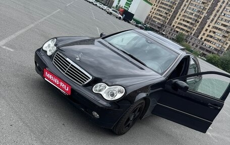 Mercedes-Benz C-Класс, 2003 год, 1 фотография