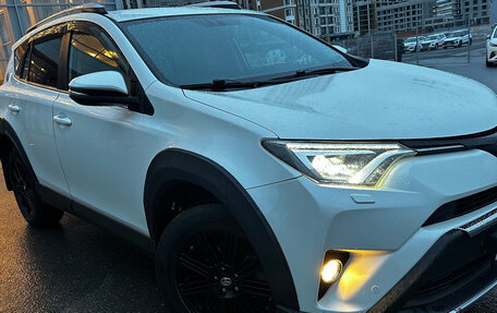 Toyota RAV4, 2017 год, 2 399 000 рублей, 6 фотография