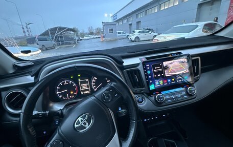 Toyota RAV4, 2017 год, 2 399 000 рублей, 10 фотография