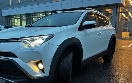 Toyota RAV4, 2017 год, 2 399 000 рублей, 8 фотография