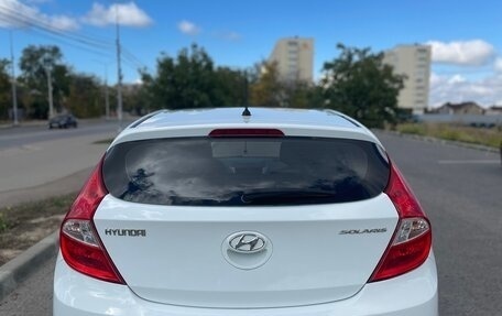 Hyundai Solaris II рестайлинг, 2015 год, 1 100 000 рублей, 7 фотография