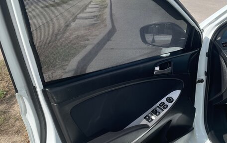 Hyundai Solaris II рестайлинг, 2015 год, 1 100 000 рублей, 16 фотография