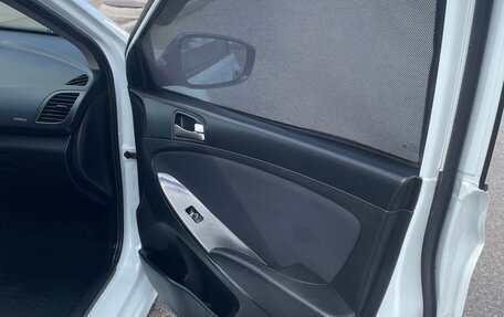 Hyundai Solaris II рестайлинг, 2015 год, 1 100 000 рублей, 19 фотография